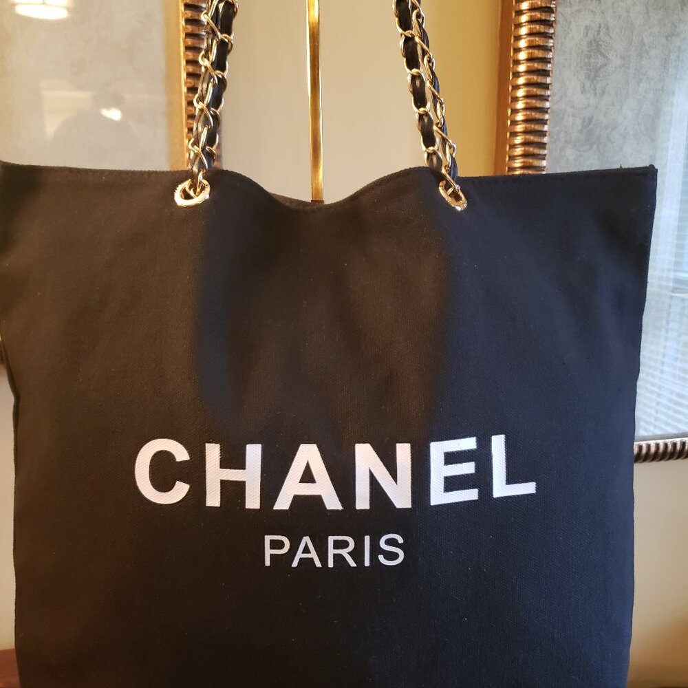 New CC Novelty Black Tote with Gold Chain - Picture 4 of 9